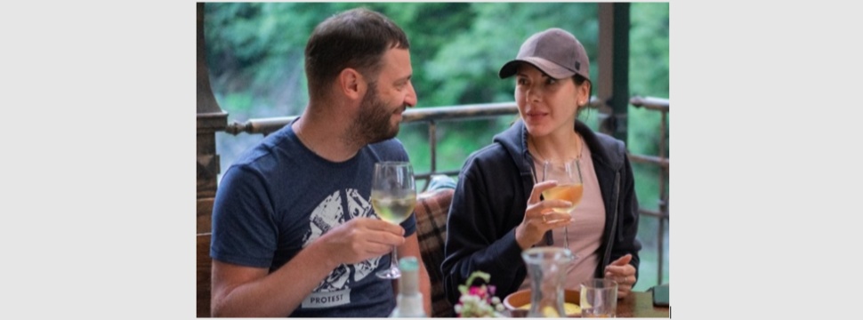 This couple seems to be happy and does not wear beer goggles.