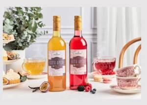 Glüh-Apéro Hot Passion fruit Vanilla and Glüh-Apéro Hot Wild Berry