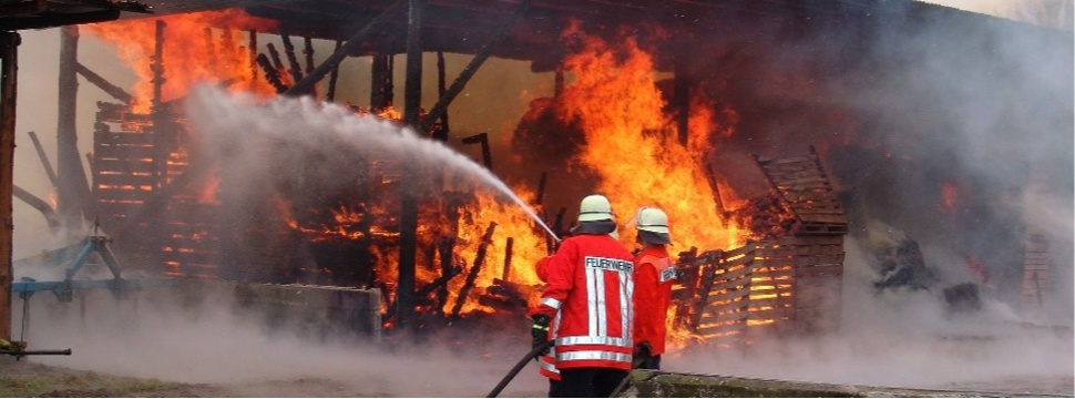 Brand in einem Lager