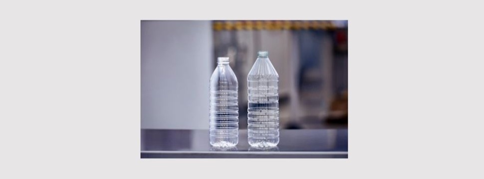 The predecessor Factor 100 bottle from 2017 (left) has now been successfully further developed as the Factor 101 concept. The predecessor Factor 100 bottle from 2017 (left) has now been successfully further developed as the Factor 101 concept.