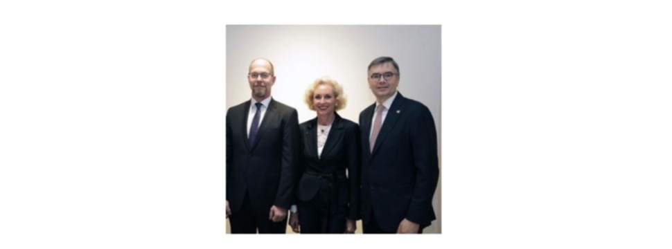 From left: Thomas Ernst (BSI-President), Angelika Wiesgen-Pick (BSI-General Manager), Christof Queisser (BSI-Vice President)