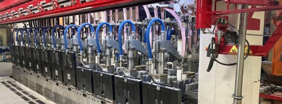 The NIS glass forming machine is one of the most flexible and high-performing machines available in today’s market. The NIS glass forming machine is one of the most flexible and high-performing machines available in today’s market.