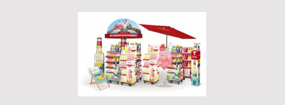 The newly developed Secconade Tower POS tool attracts attention with its strong visual impact from a distance and gets people in the mood for summer.
