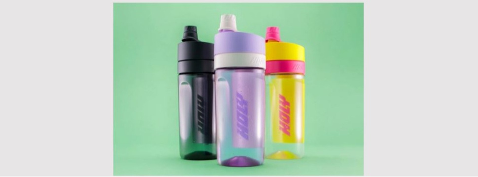 Greiner Packaging’s innovative Syrup Bottle with integrated dosing system for HOLY