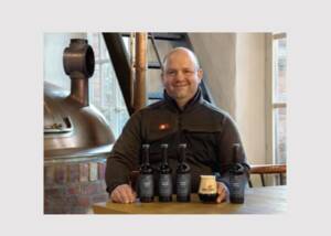 Brewer Christoph Puttnies presents the wood barrel-aged beers.