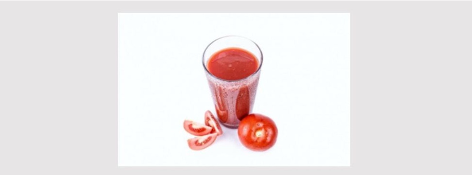 Tomatensaft - ein beliebtes Getränk im Flugzeug
