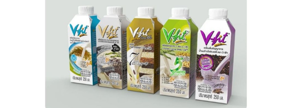 Ampol Food, ein führender Innovator in der Lebensmittel- und Getränkeindustrie, hat sich für die on-the-go-Kartonflasche SIG DomeMini entschieden, um die neuen Premium-Reisgetränke V-FIT auf den Markt zu bringen. Premium-Reisgetränke V-FIT in on-the-go-Kartonflasche SIG DomeMini