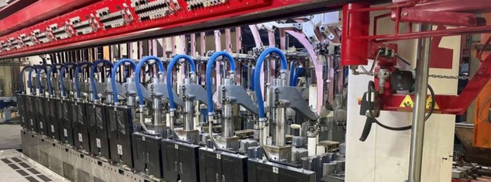 Die NIS-Glasblasmaschine gehört zu den flexibelsten und leistungsfähigsten Maschinen auf dem Markt.