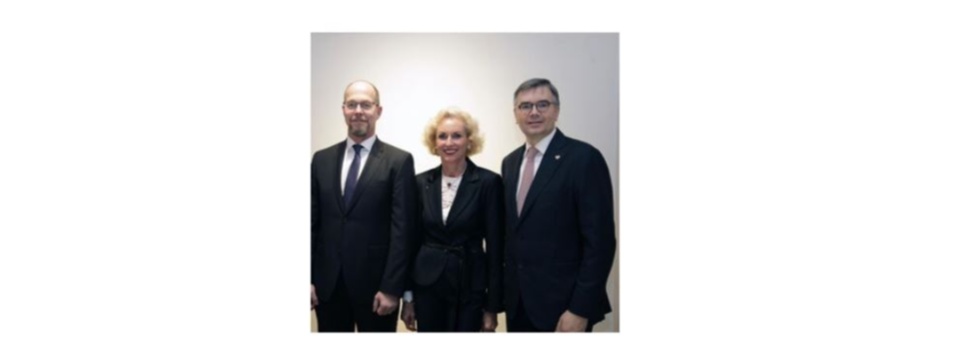 v.l.: Thomas Ernst (BSI-Präsident), Angelika Wiesgen-Pick (BSI-Geschäftsführerin), Christof Queisser (BSI-Vizepräsident)