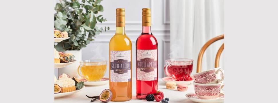 Glüh-Apéro Hot Passion fruit Vanilla and Glüh-Apéro Hot Wild Berry